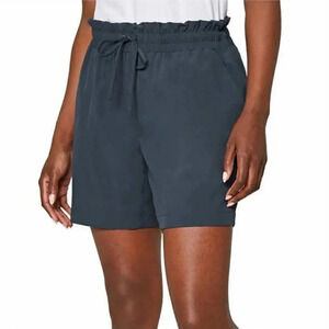 Mondetta Ladies' Woven Short India ink blue not available in Medium